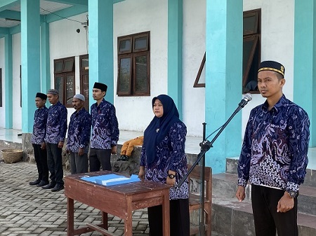 Momen Acara Pelantikan Pengurus OSIS