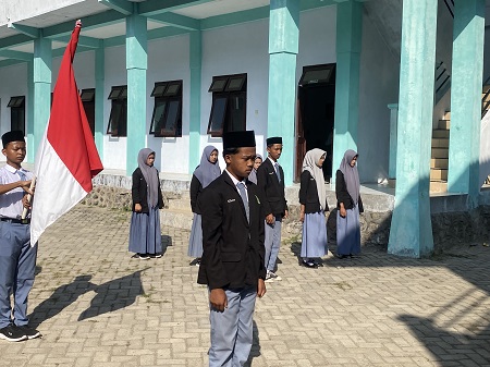 Momen Acara Pelantikan Pengurus OSIS
